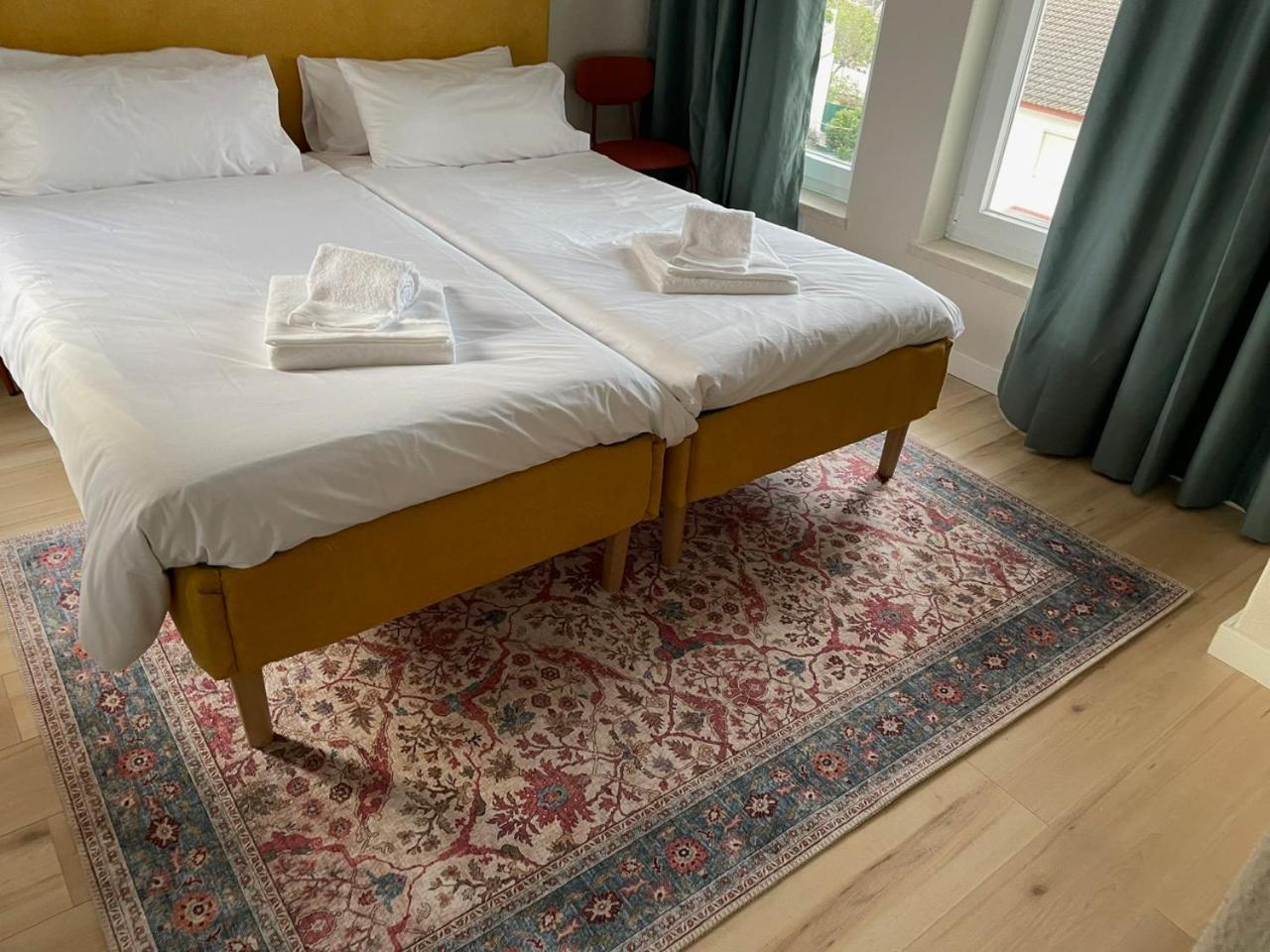 Villa Retreat Villa, Full Amenities, Up To 40ppl Lisbon