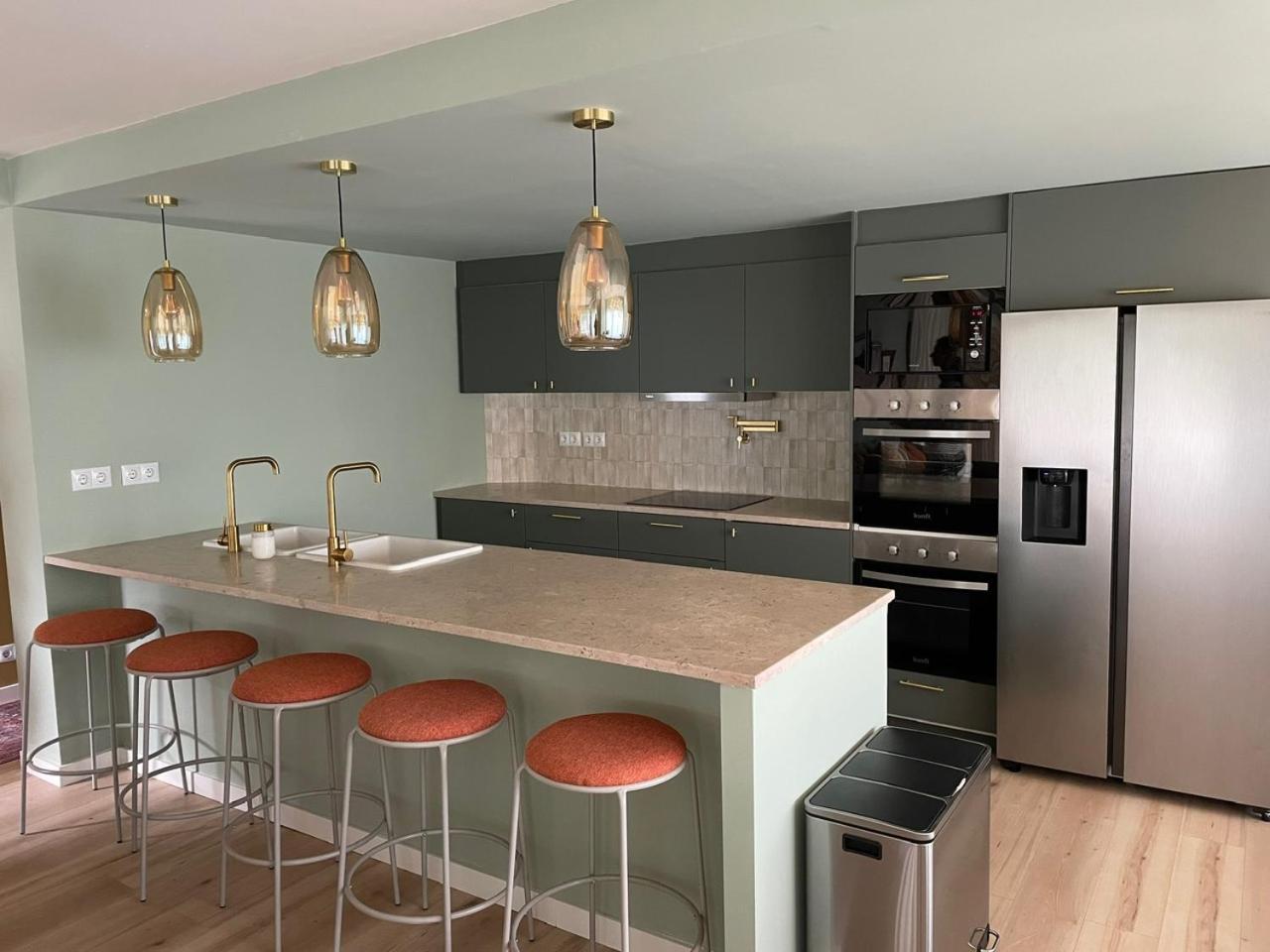Retreat Villa, Full Amenities, Up To 40ppl Lisbon
