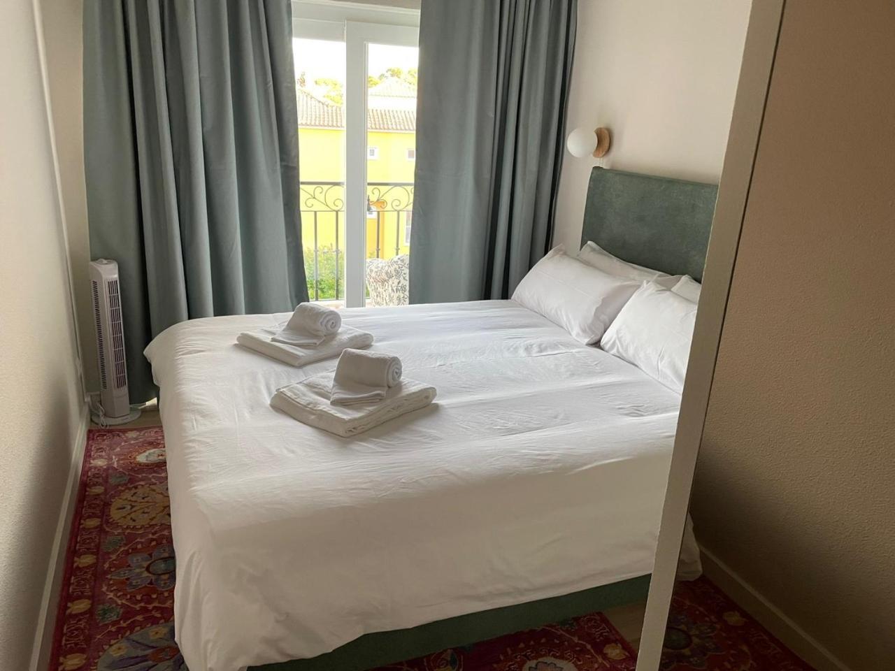 Retreat Villa, Full Amenities, Up To 40ppl * Lisbon
