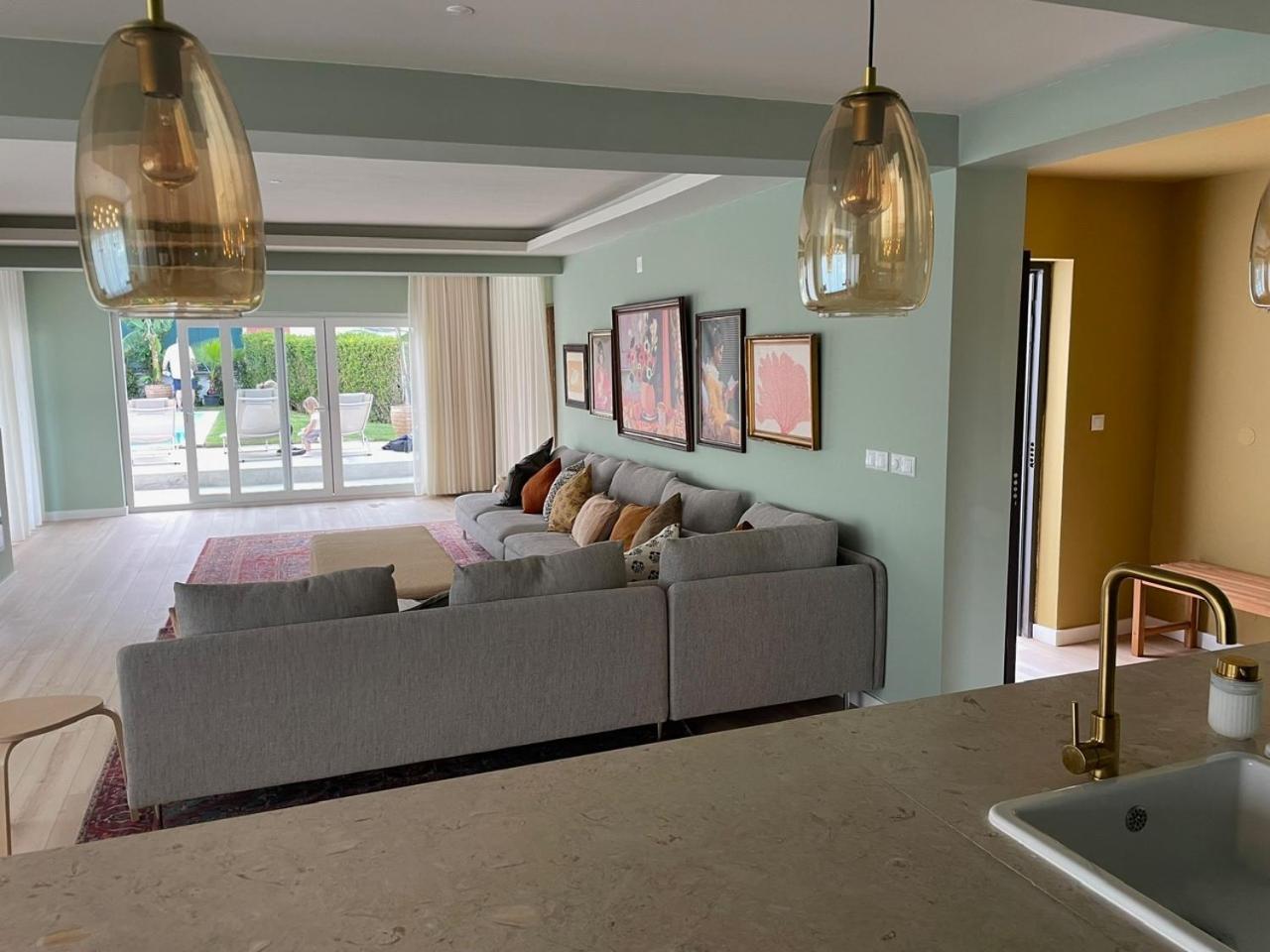 Retreat Villa, Full Amenities, Up To 40ppl Villa Lisbon