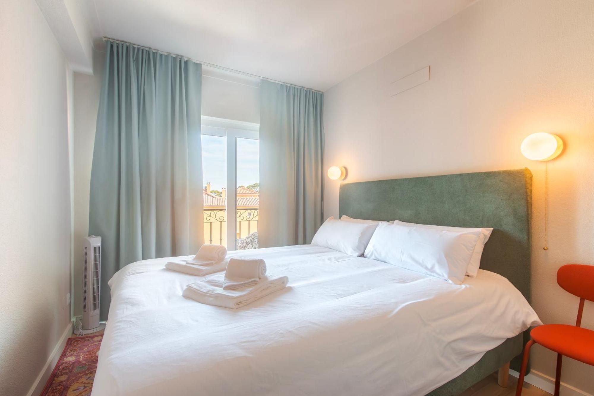 Villa Retreat Villa, Full Amenities, Up To 40ppl Lisbon