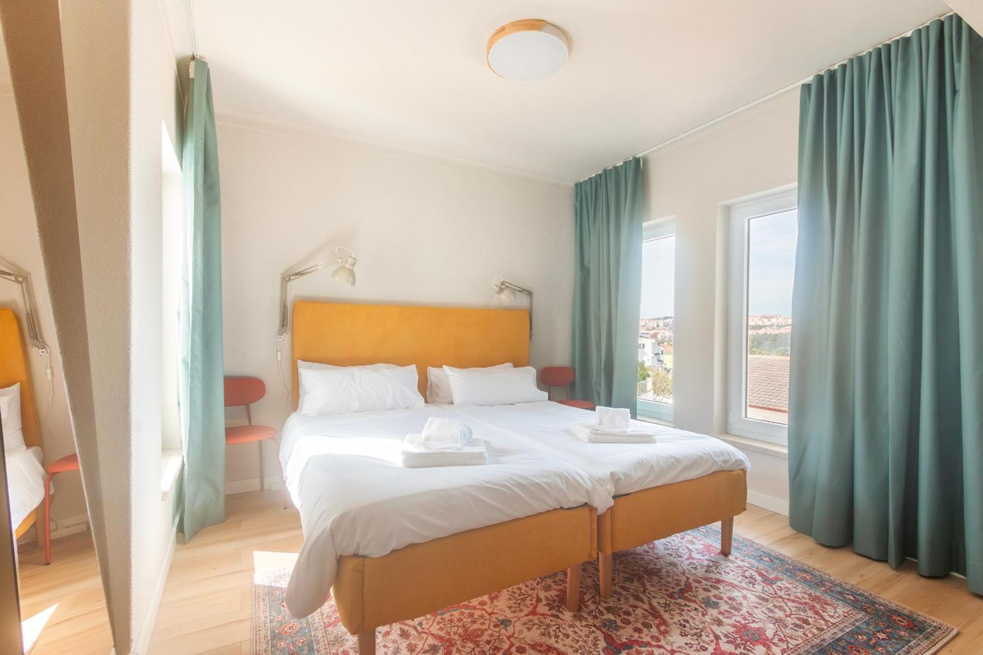 Retreat Villa, Full Amenities, Up To 40ppl Villa Lisbon